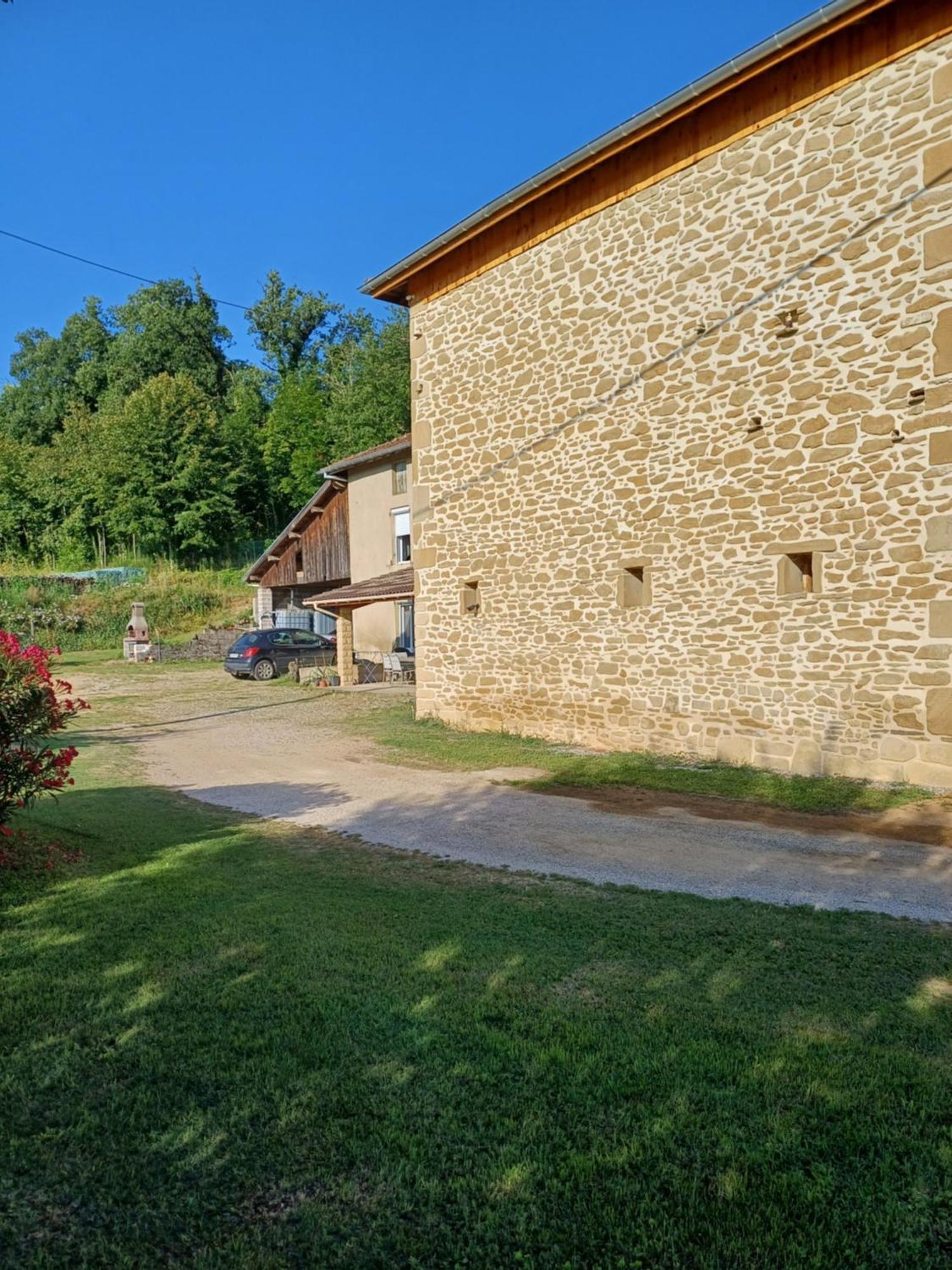 Le Pouyet Apartment Saint-Lattier Luaran gambar