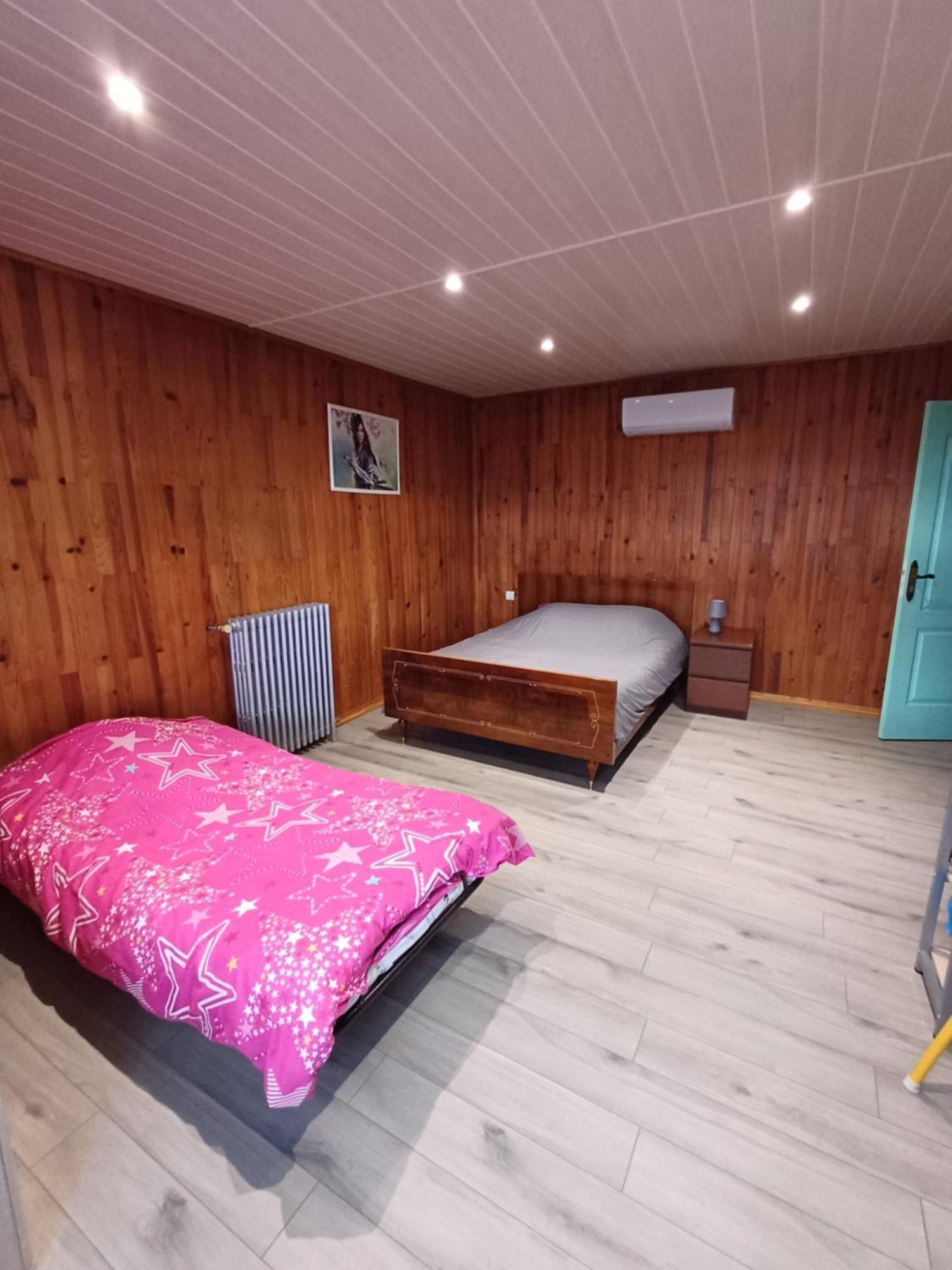 Le Pouyet Apartment Saint-Lattier Luaran gambar
